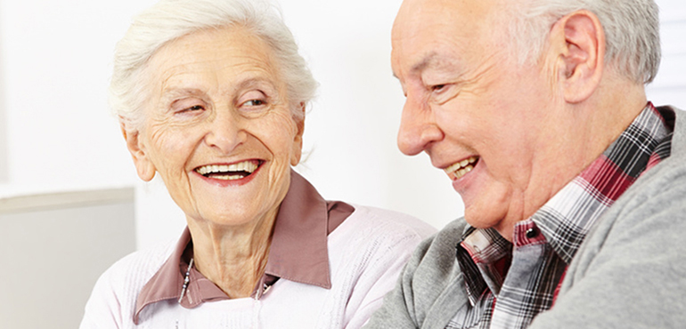 Podología en Residencias: Un Servicio Esencial para el Cuidado de los Mayores